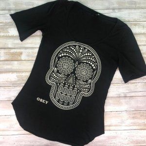 OBEY Black Scoop Neck Tee White Skull Graphic Sz M